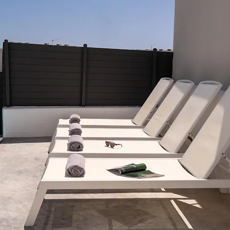 White Orchid Apartahotel 4*