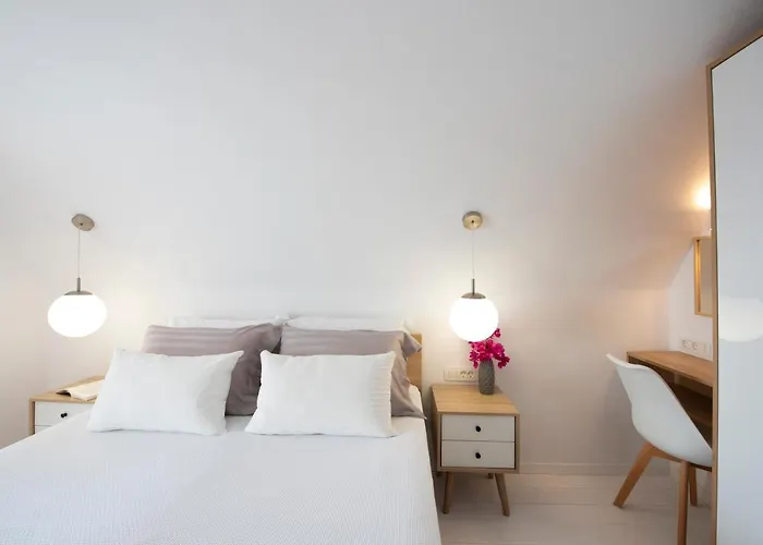 Aparthotel White Orchid