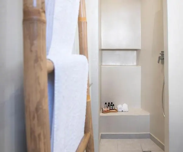 Aparthotel White Orchid