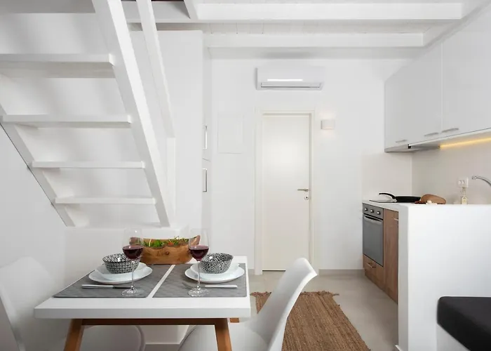 Aparthotel White Orchid