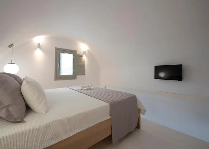 Aparthotel White Orchid 4*